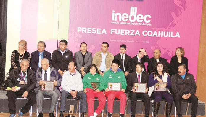 Entrega gobernador Rubén Moreira Valdez Premio  Estatal del Deporte y Presea Fuerza Coahuila 2016