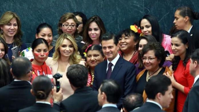 Peña Nieto hace un llamado a combatir ‘el machismo’