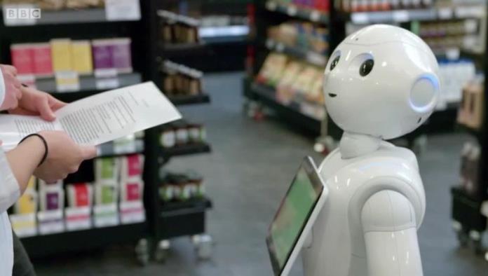 Fabio es el primer robot en ser despedido por “ineficiente y siniestro”