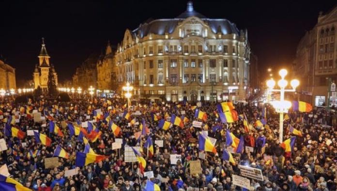 Estallan protestas en Rumania