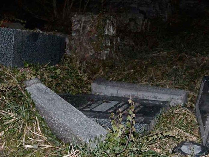 Arrestan sospechoso de robar cadáver de bebé en cementerio