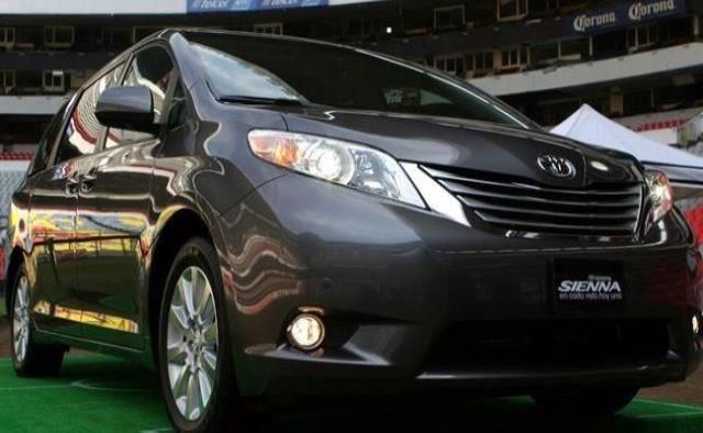 Toyota revisará en EU 774 mil Sienna