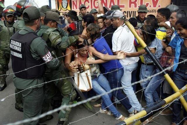 Van militares contra saqueos en Venezuela