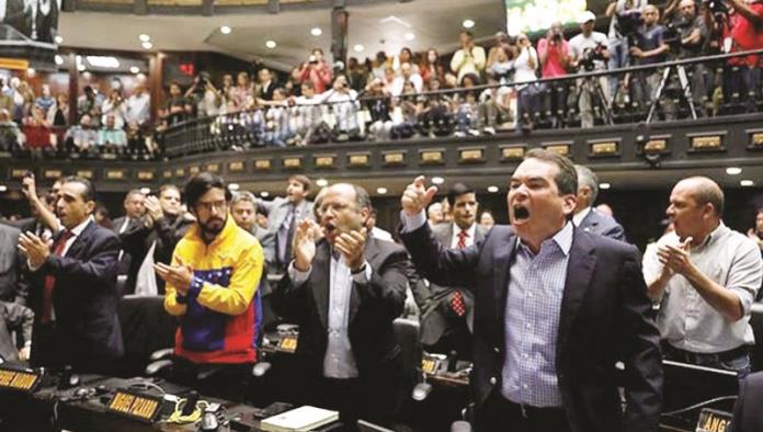 Venezuela activa proceso para destituir a jueces