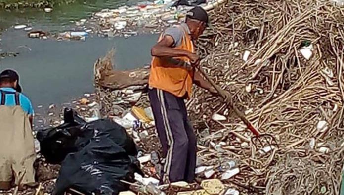 Retiran 13.4 toneladas de basura de los cauces de los arroyos tras lluvias