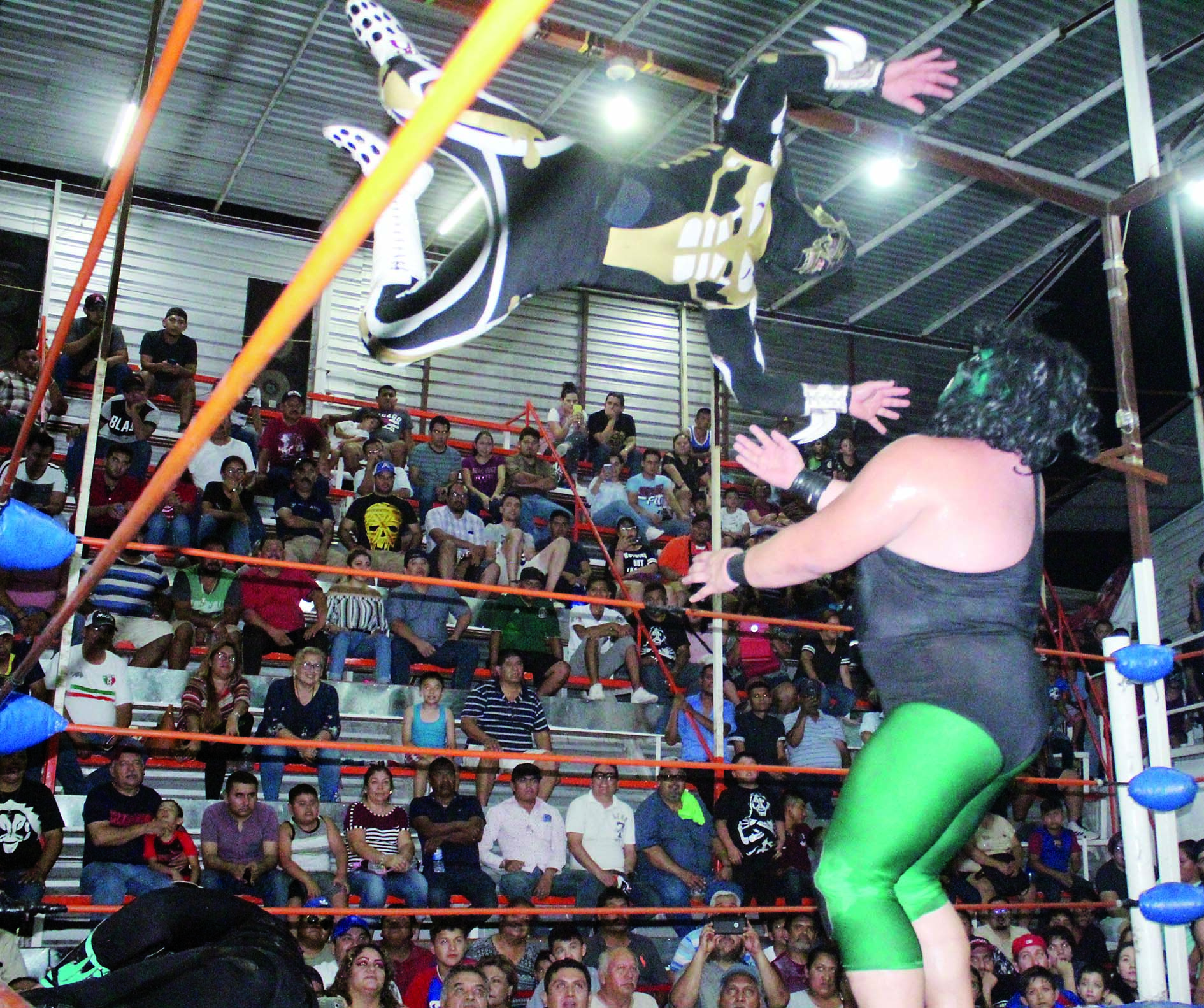 LA Park e Hijo humillan a los rudos