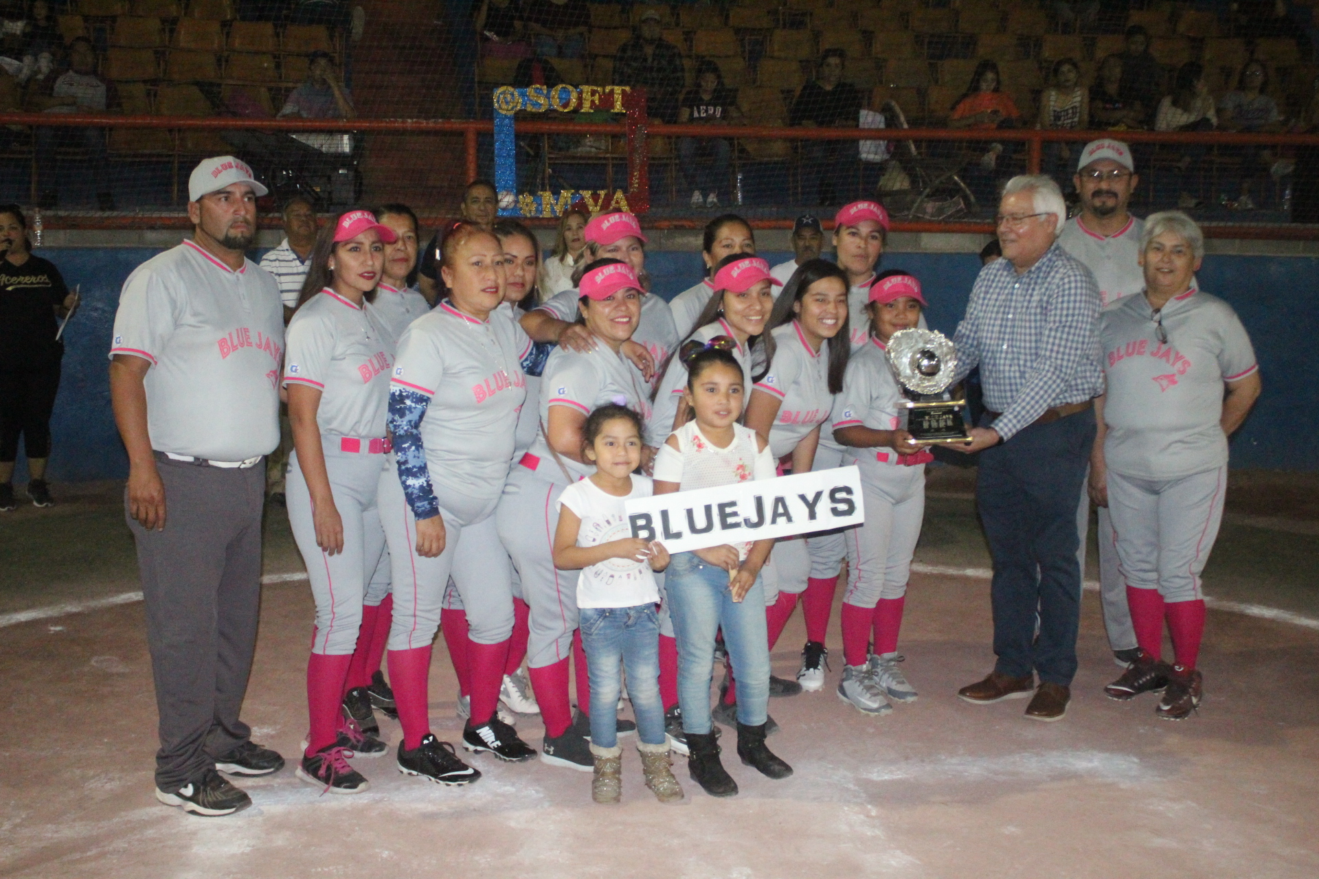 Inauguran la edición 14  Liga femenil municipal de Softbol