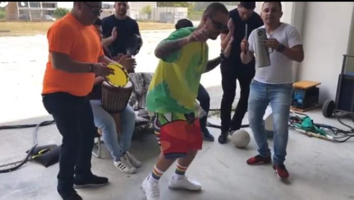 J Balvin baila al ritmo de Scooby Doo pa pa