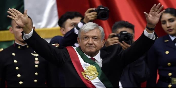 AMLO recibe Banda Presidencial y jura como Presidente de México