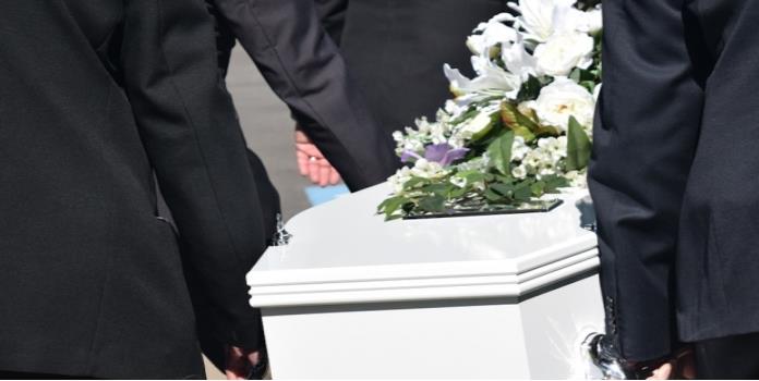 Funeraria pierde y reemplaza cadáver de mujer con un cinismo increíble