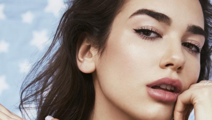 Dua Lipa celebra su cumpleaños con vestido de infarto