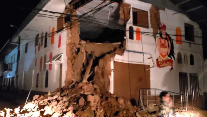 Un fuerte terremoto de magnitud 8,3 en Perú sacude también Colombia