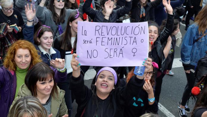 Exigen españolas igualdad de género en huelga general