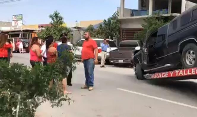 Tragedia en tianguis; camioneta arrolla a tres mujeres y dos bebés