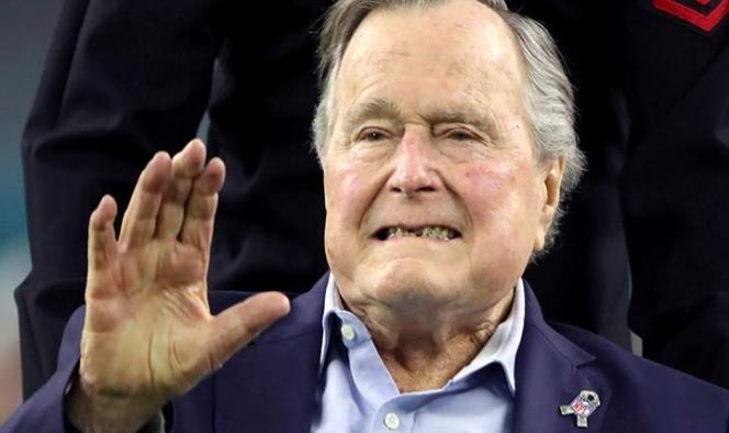 George H. Bush es hospitalizado a 6 días de la muerte de su esposa