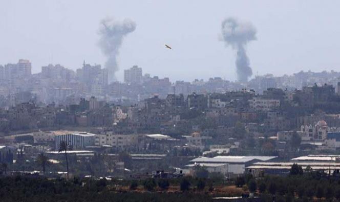 Israel bombardea Gaza, en respuesta a lanzamiento de proyectiles