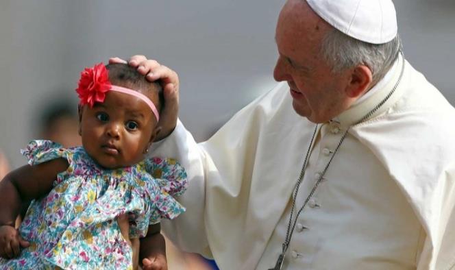 Hay que aceptar a los hijos como Dios nos los da: Papa