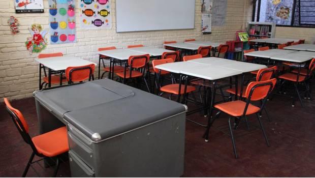 Estudiantes enfrentan cargos por tener sexo en salón de clases