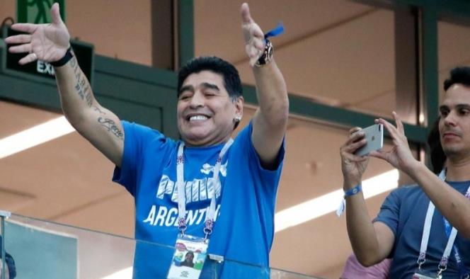 Messi no puede ganar la Copa él solo, asegura Maradona