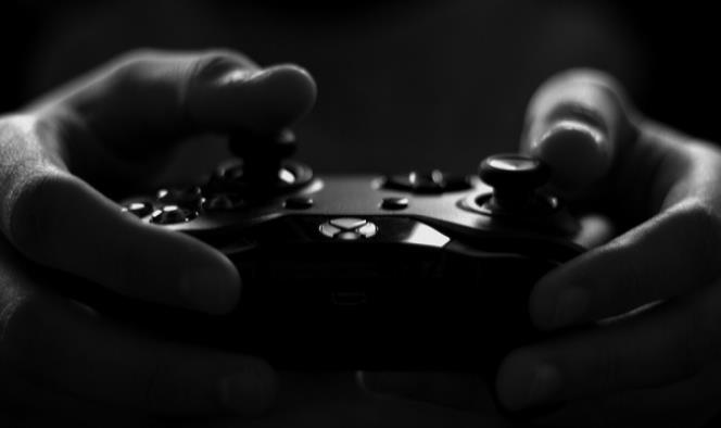 Prohíben 47 videojuegos en Arabia Saudí tras el suicidio de dos jóvenes