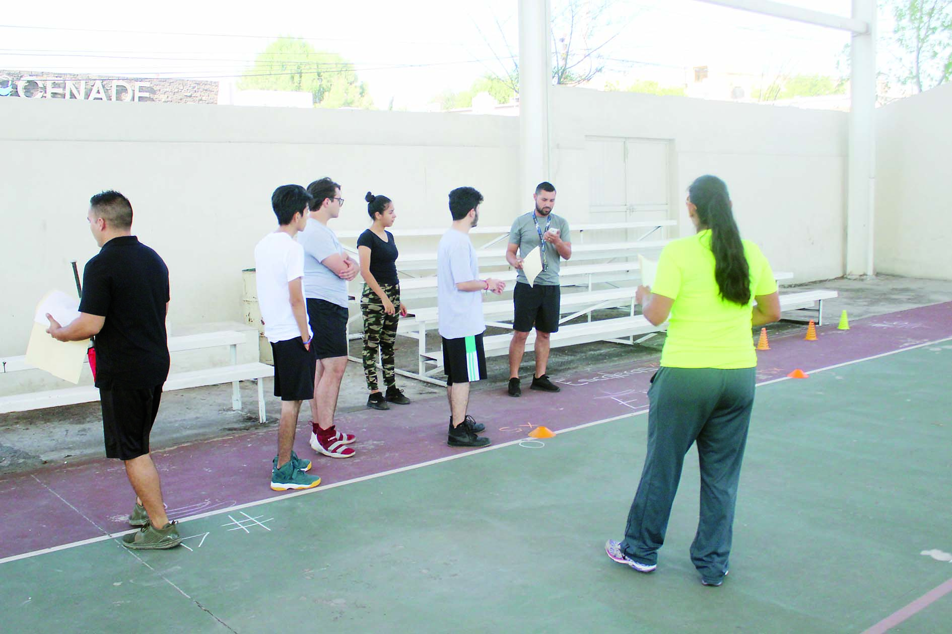 Jóvenes en busca de seguir sus estudios; Realizaron pruebas deportivas