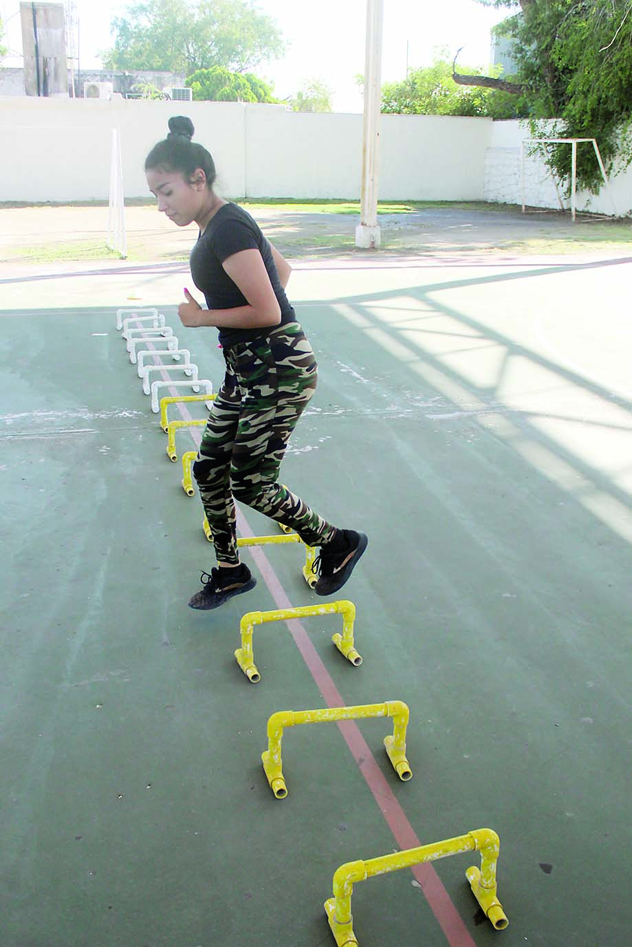 Jóvenes en busca de seguir sus estudios; Realizaron pruebas deportivas