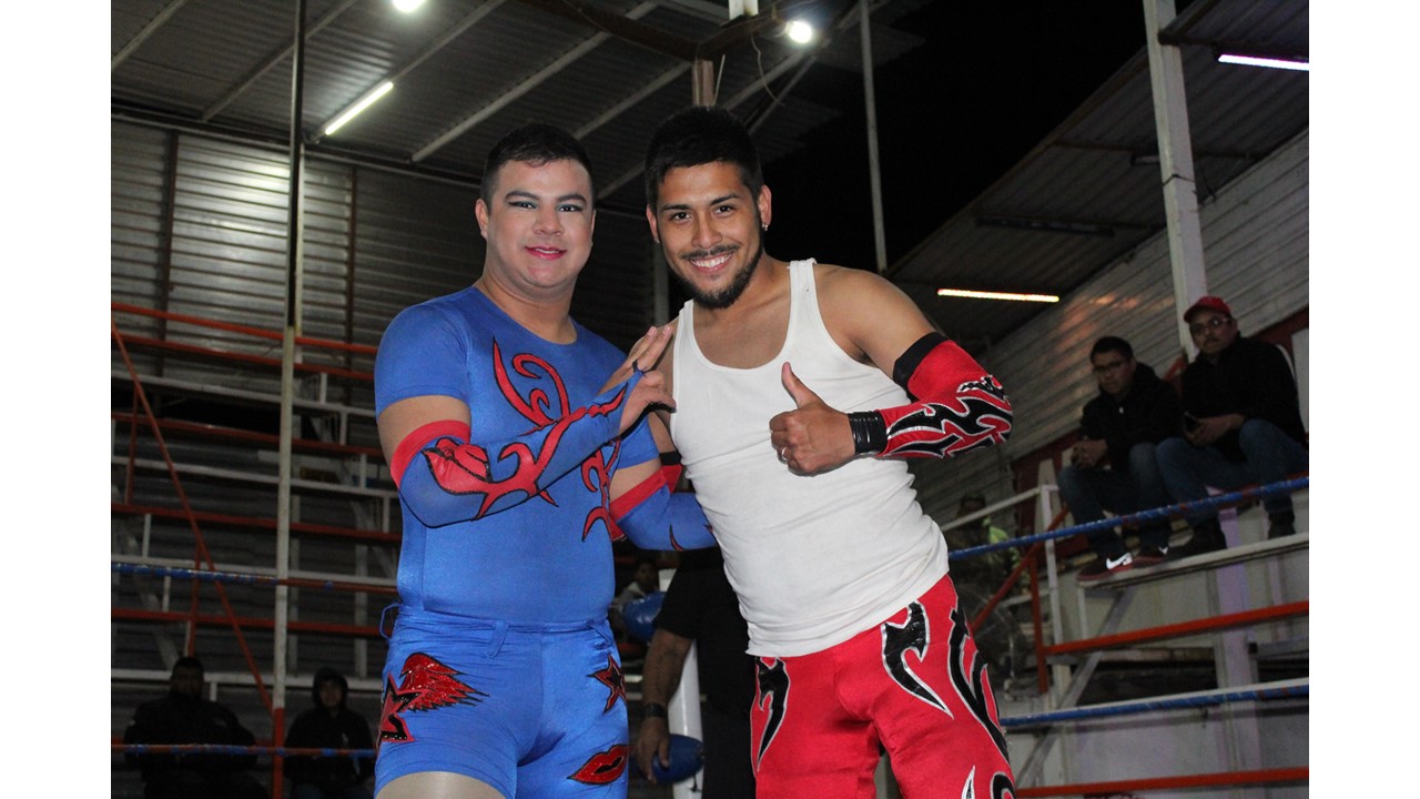 ‘Erika’ Sotelo, luchador exótico gay triunfa en el ring