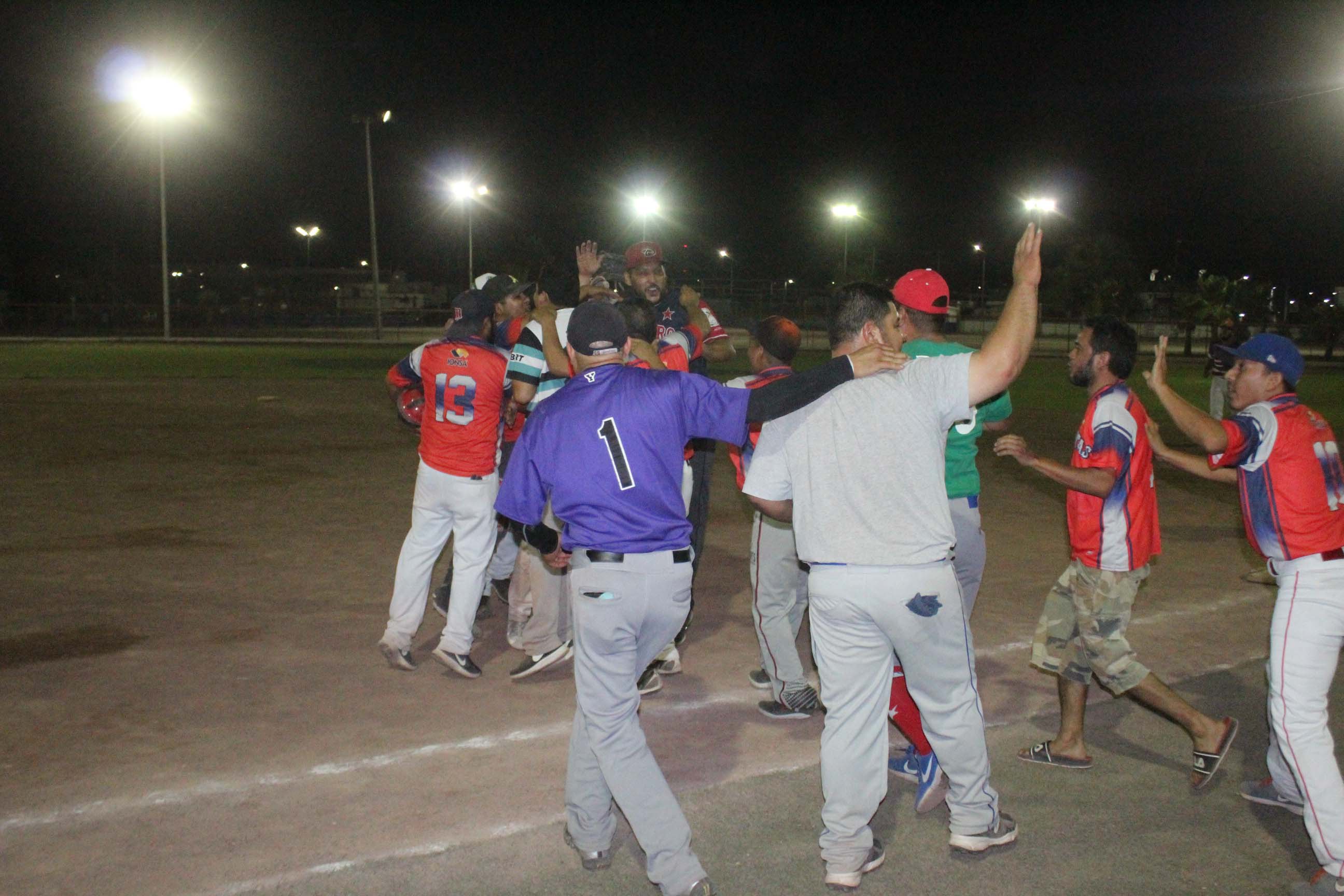 Medias Rotas Nuevos Campeones