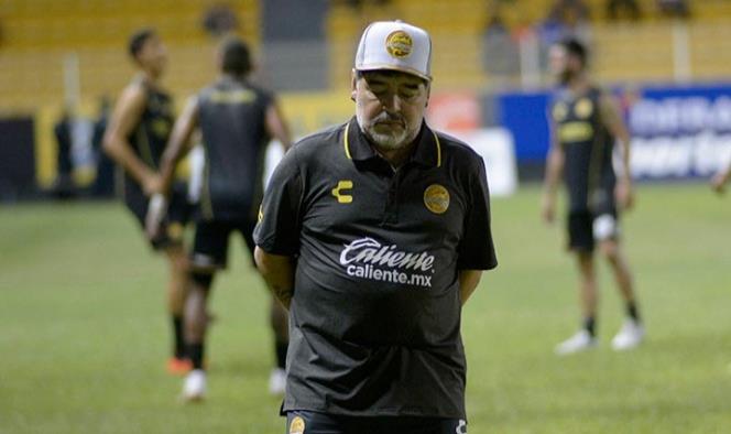 Maradona pide apoyo para damnificados de Sinaloa