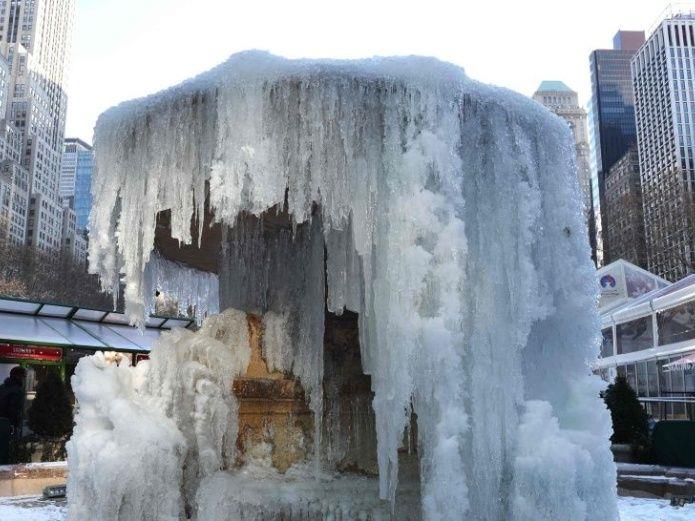 Chicago: A temperaturas de -30°C, así se congela el agua hirviendo