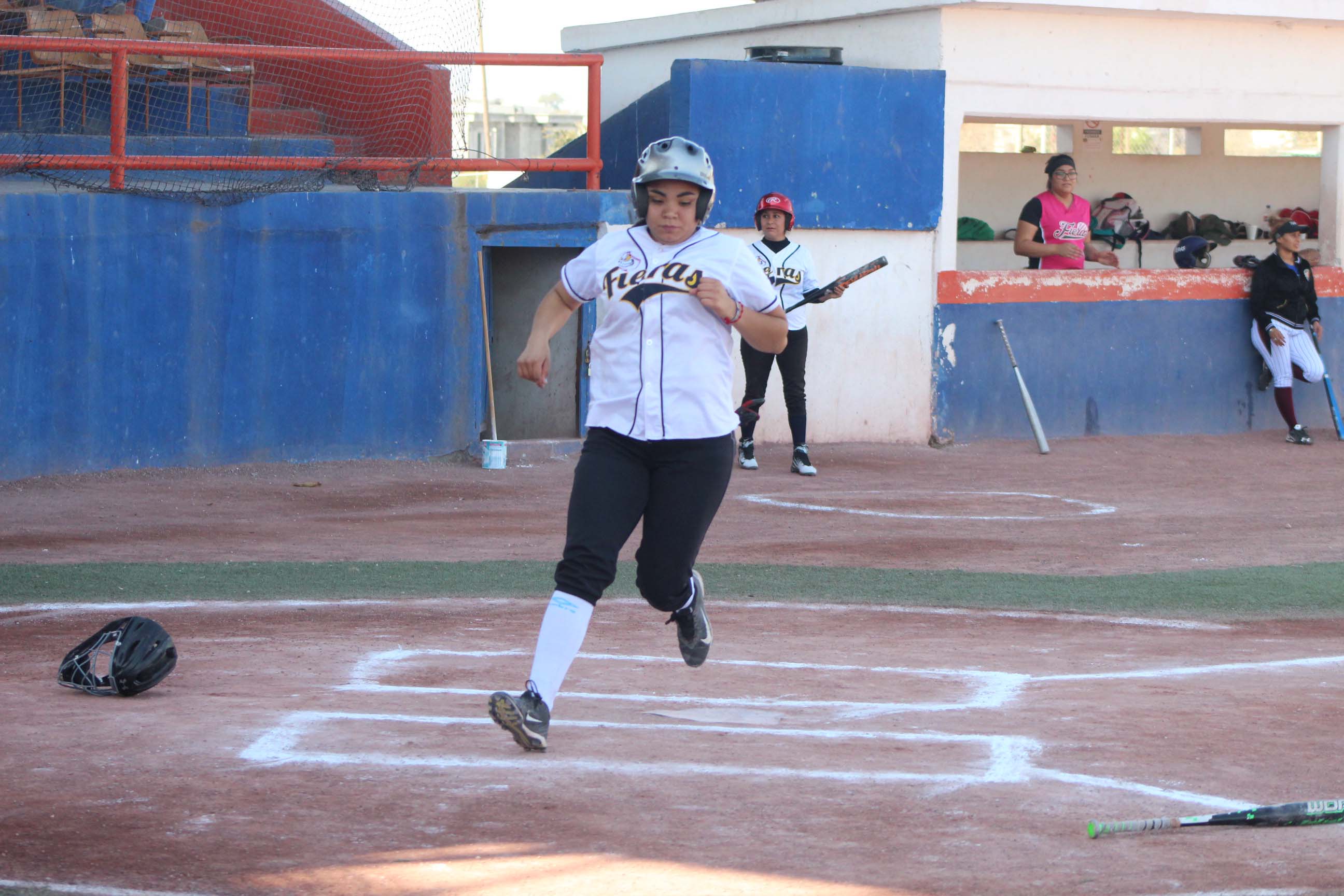 Fieras se impone a Royals