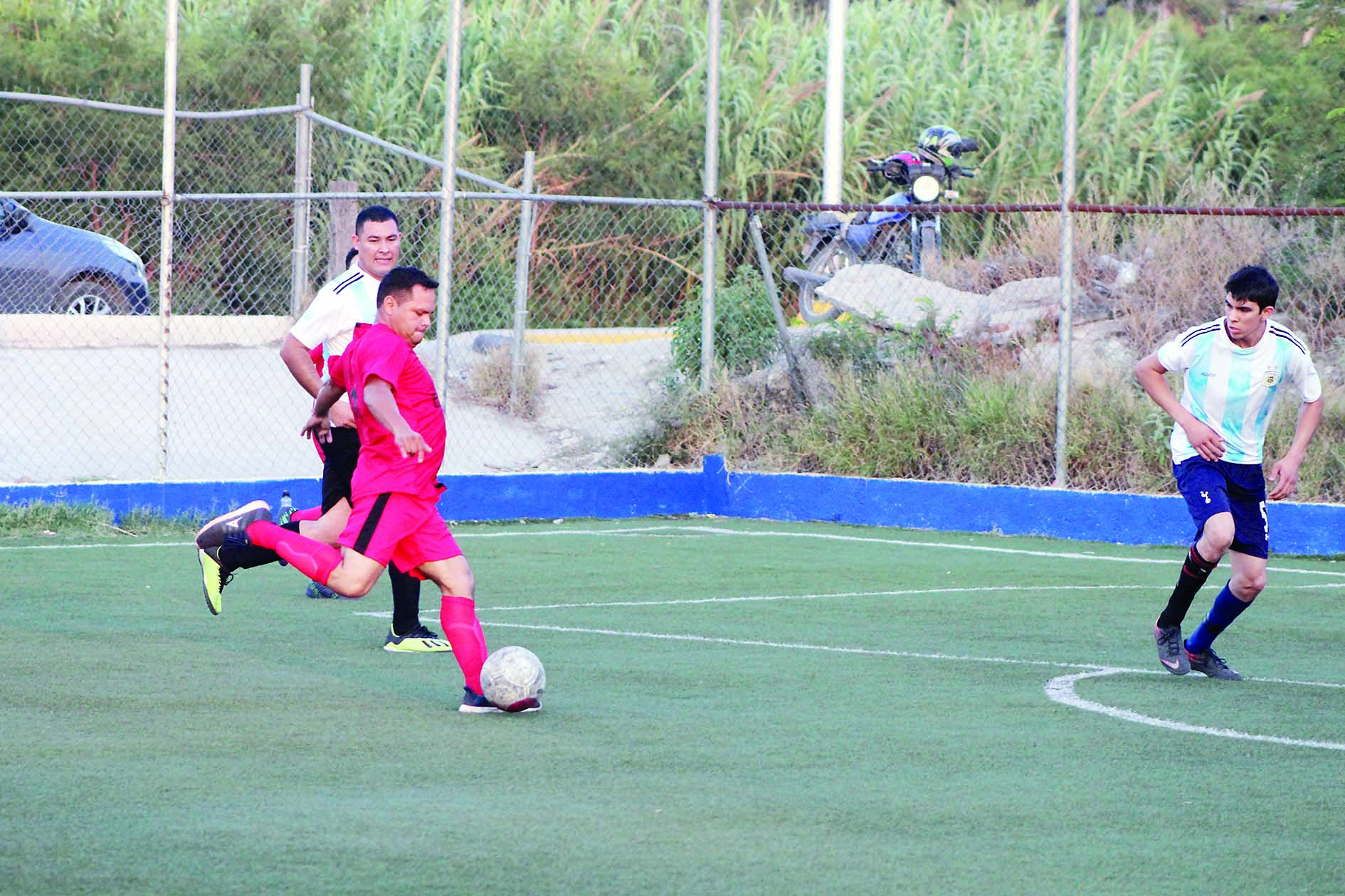 Rayos impone por la mínima