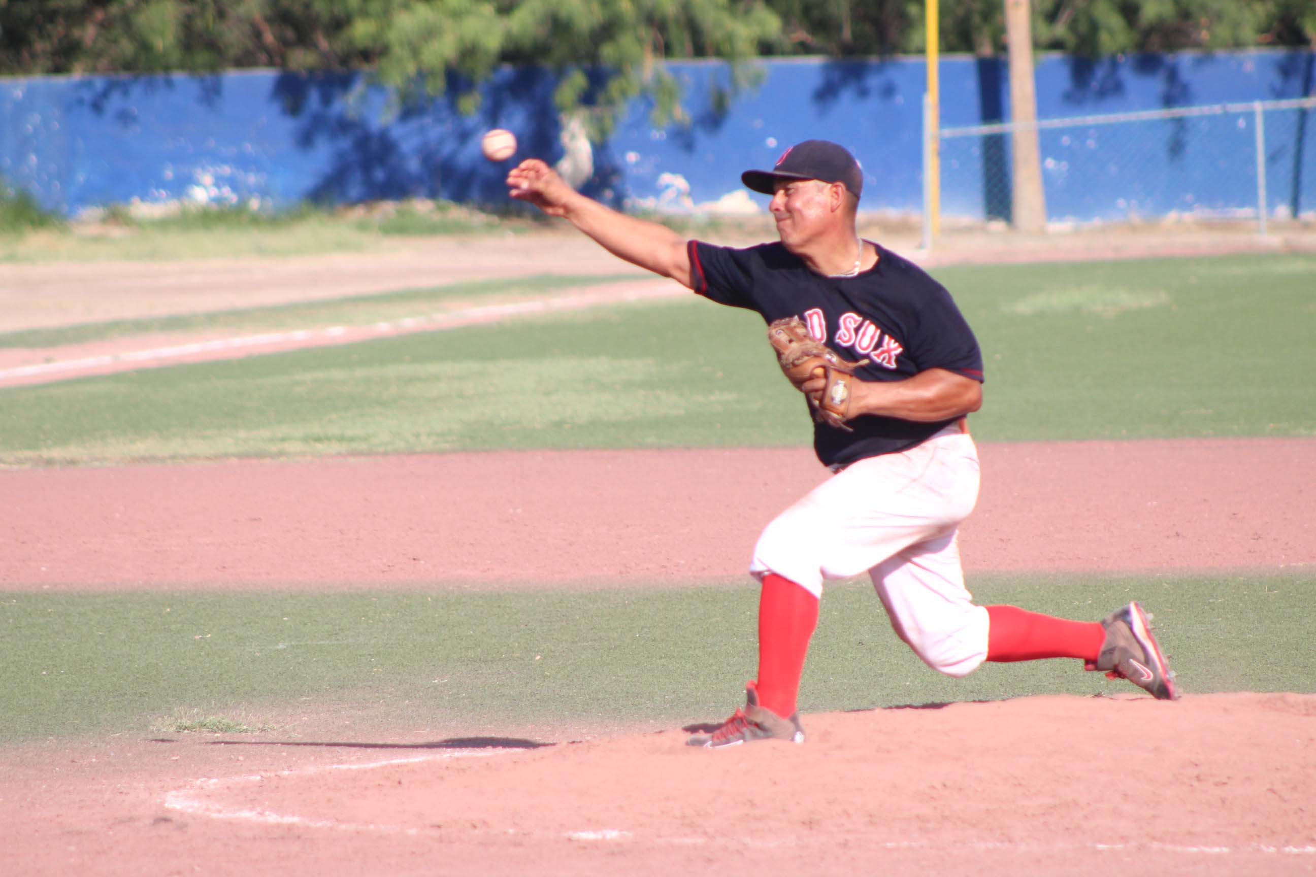 Red Sox pega primero en la final