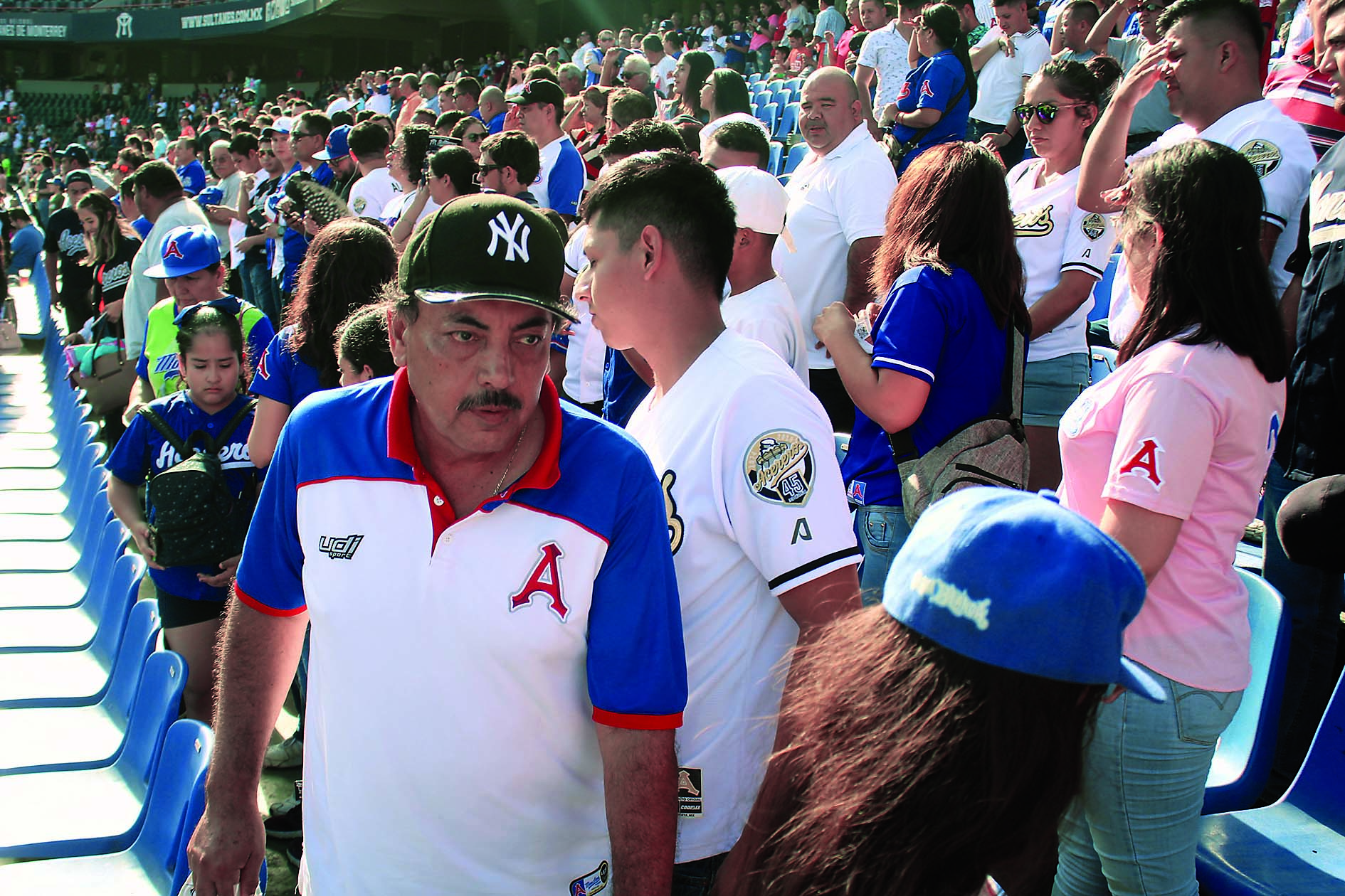 La Voz de la Afición Invade el Palacio Sultán