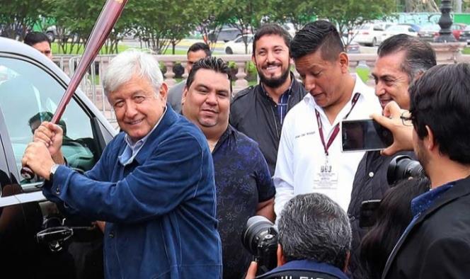 López Obrador plantea a Trump un proyecto para evitar más caravanas de migrantes