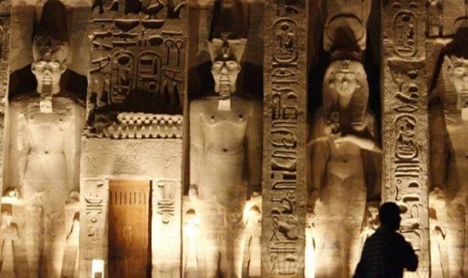 Hallan cabina con un asiento del faraón Ramsés II