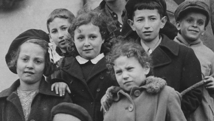 Indemnizará Alemania a niños judíos que huyeron de los nazis