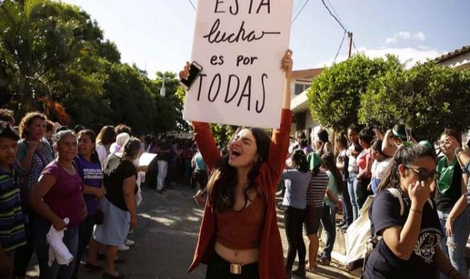 El Salvador tiene en la cárcel a 20 mujeres por abortar