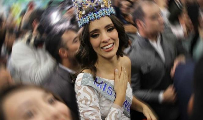 Se reúne López Obrador con Vanessa Ponce, Miss Mundo 2018