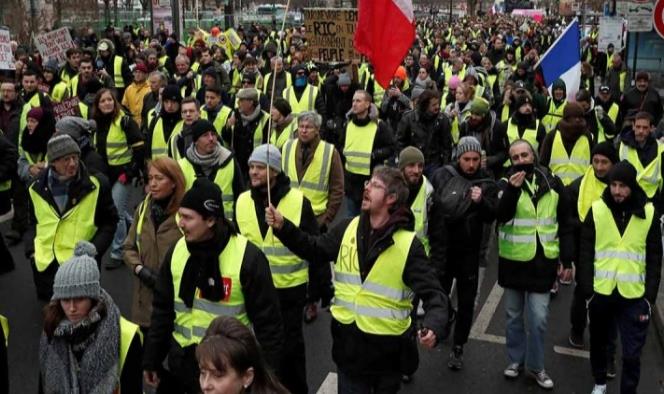 Chalecos amarillos se mantienen en pie de lucha en Francia