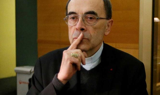 Cardenal condenado por encubrir pederastia se reúne con el Papa