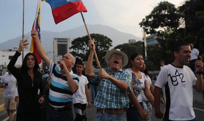 Venezuela vive momento crítico por rebelión contra Maduro