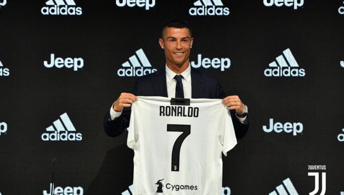Ronaldo se presenta como nuevo jugador de la Juventus (VIDEO)