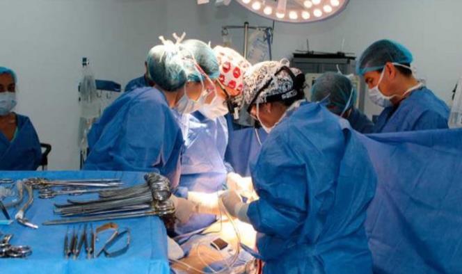 Nueva oportunidad: Implantan corazón artificial a niña