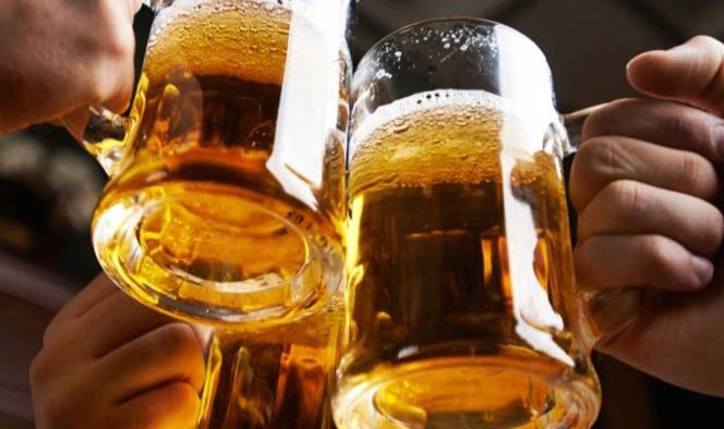 Tomar cerveza al salir del trabajo reduce el estrés, dice la ciencia