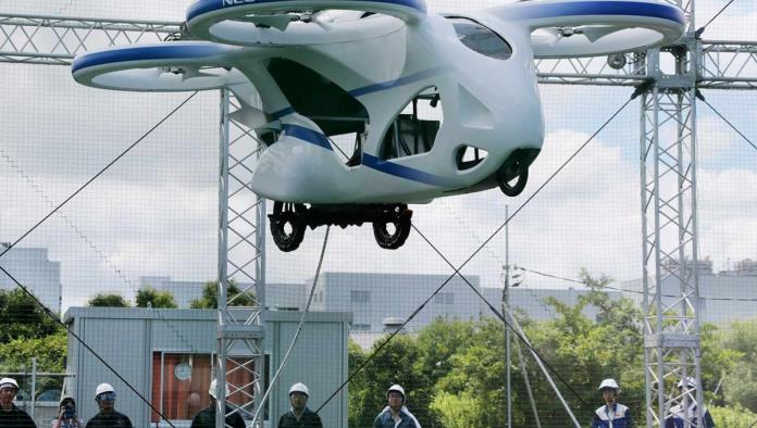 Presentan un automóvil volador en Japón