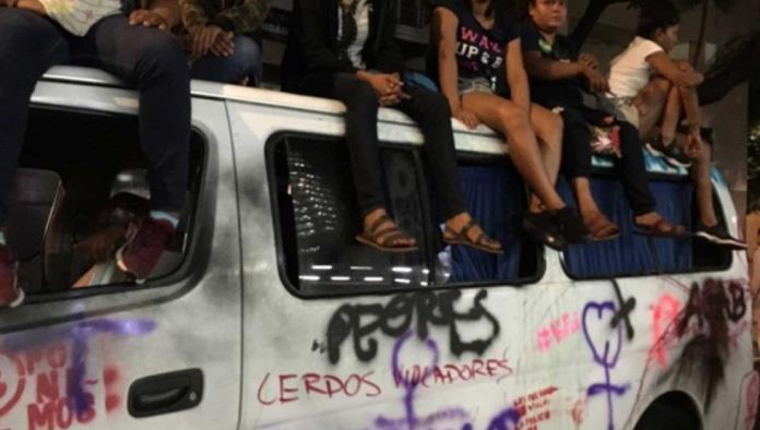 Vinieron a apoyarlas desde Guerrero y les destrozaron su camioneta