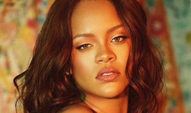 Rihanna se luce y acapara la Semana de la Moda de NY