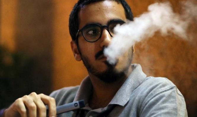 India también prohíbe los cigarrillos electrónicos