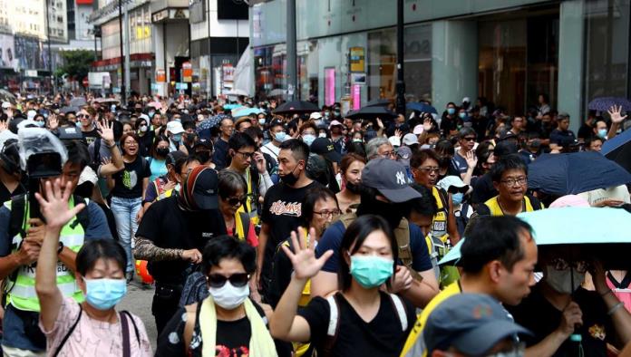 Caos y osadía en Hong Kong tras noche de protestas